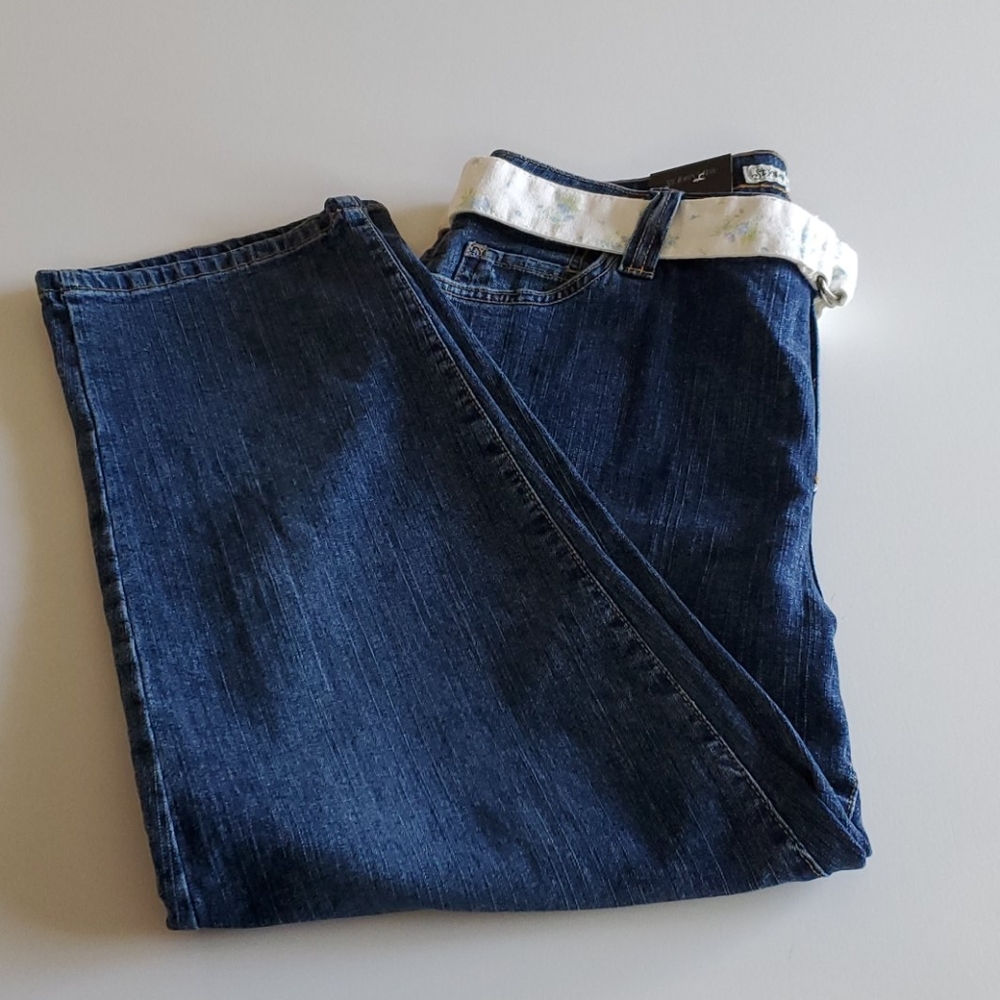 St. John's Bay Size 12 Stretch Denim Jean Capris